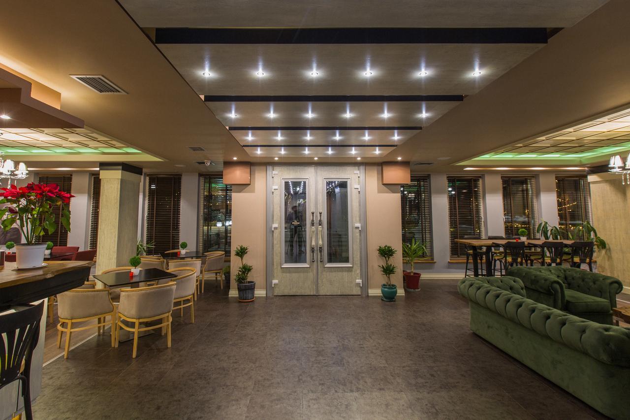 "L'Art De Vivre" Resort Korce Zimmer foto